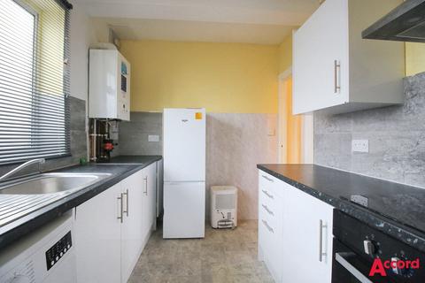 undefined, High Street, Hornchurch, RM11