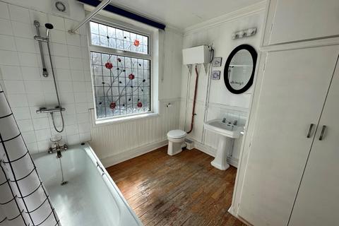 2 bedroom terraced house for sale, Dockfield Road, Shipley