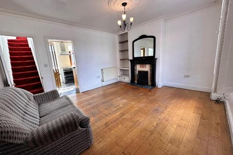 2 bedroom terraced house for sale, Dockfield Road, Shipley