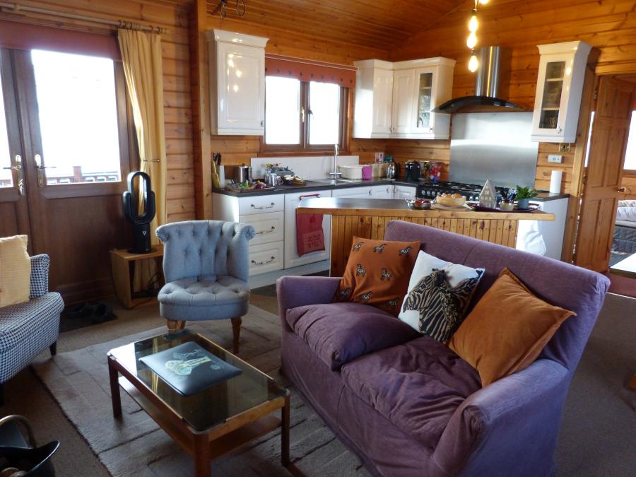 Lounge-Kitchen