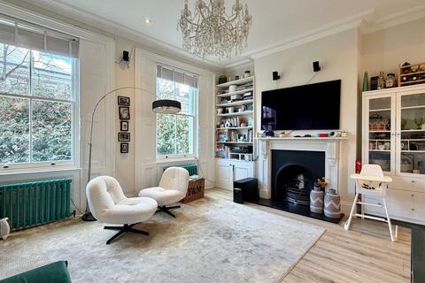 undefined, Morton Road, London, England, N1