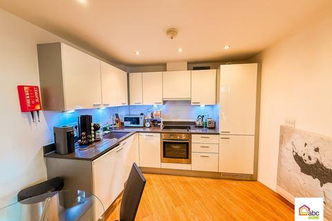 1 bedroom apartment for sale, FLAT  MYBASE, LONDON
