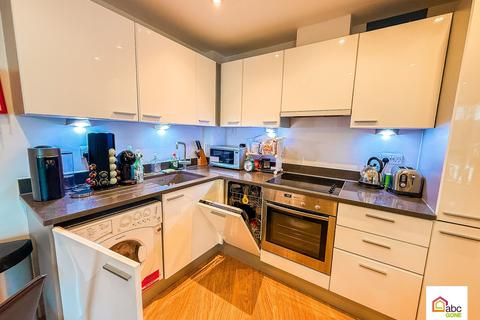 1 bedroom apartment for sale, FLAT  MYBASE, LONDON
