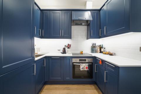 2 bedroom flat for sale, Elgin Avenue, London, W9