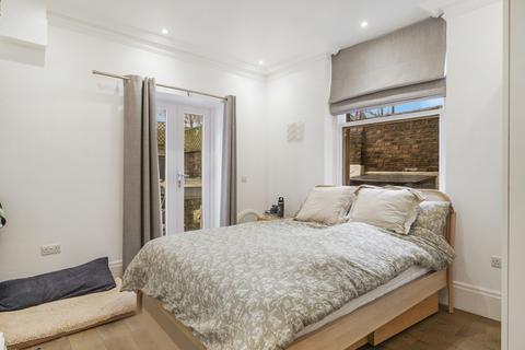 2 bedroom flat for sale, Elgin Avenue, London, W9