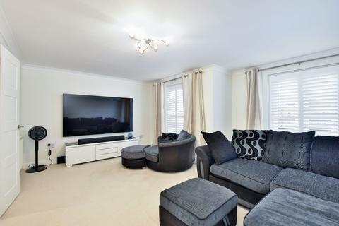 undefined, Grand Union Way, Kings Langley, WD4
