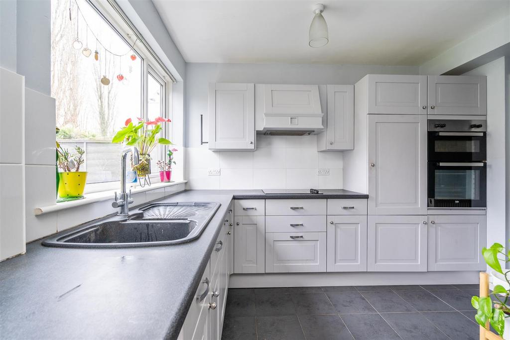 180 Acheson Road 8.jpg