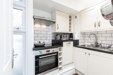 3 bedroom flat to rent,  Portland Road, London W11