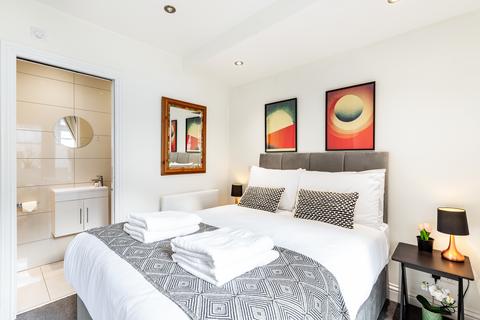 3 bedroom flat to rent,  Portland Road, London W11