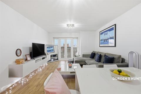 2 bedroom apartment for sale, Stafford Avenue, Riverwood Court, RM11