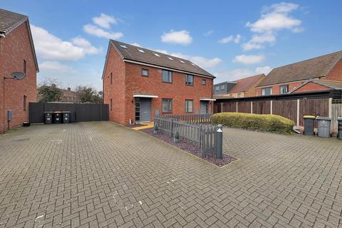 Lunniss Way, Wootton, Bedford, MK43
