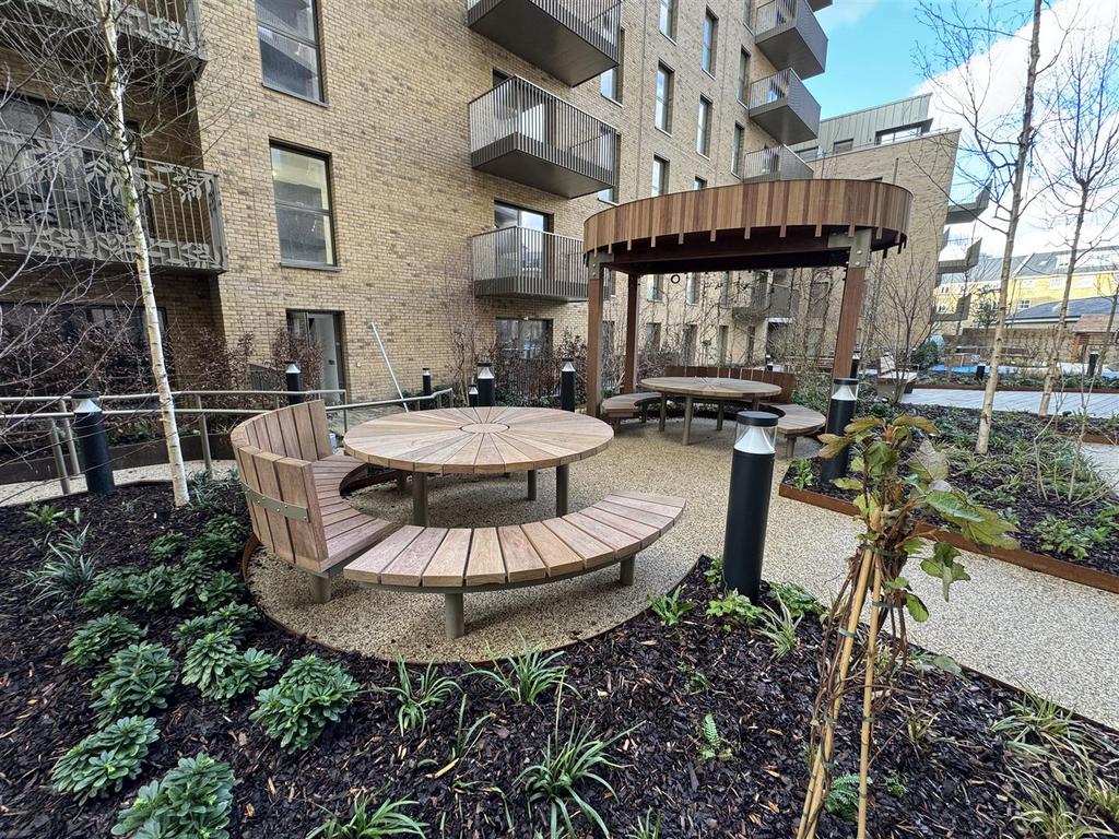 Courtyard pic 6.jpeg