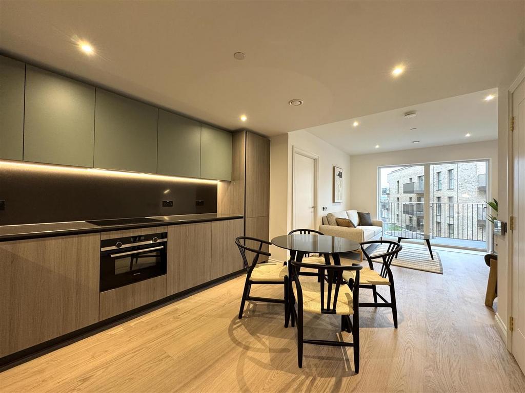 Dining Area pic 3.jpeg