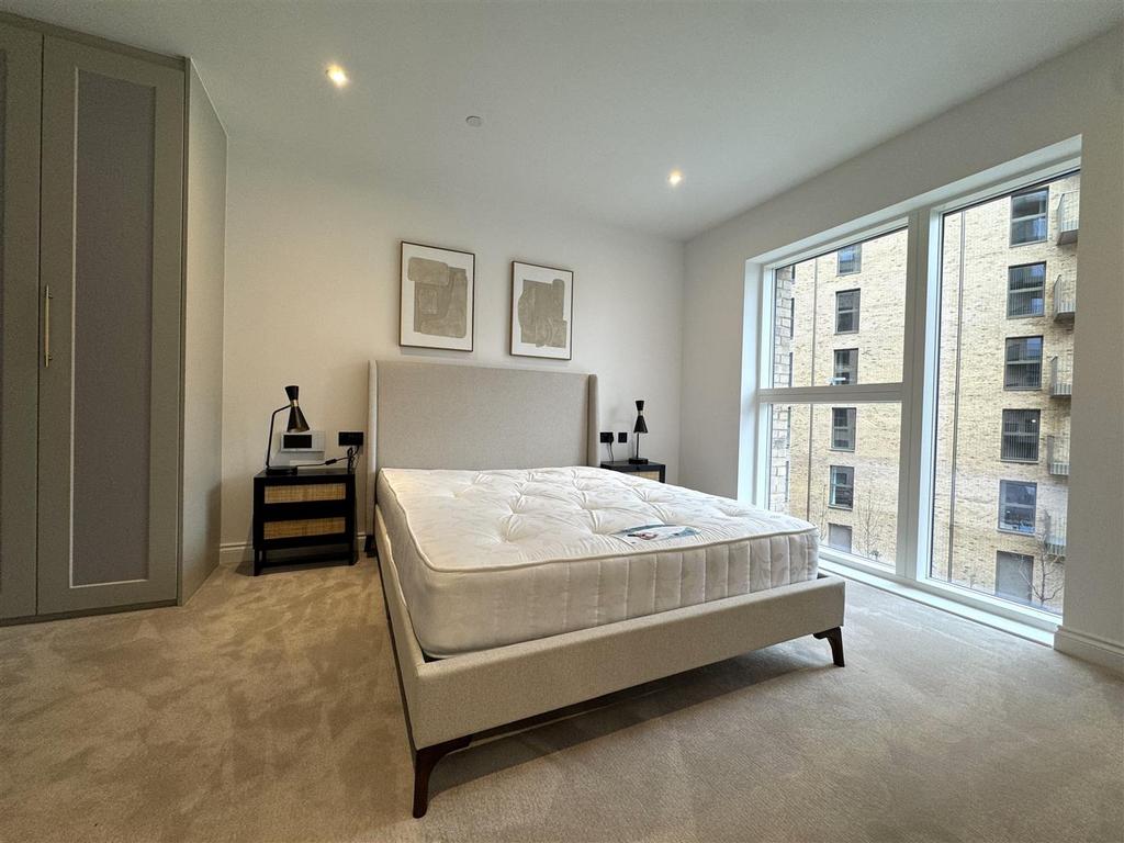Bedroom pic 4.jpeg