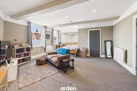 undefined, The Strand, Bromsgrove, B61