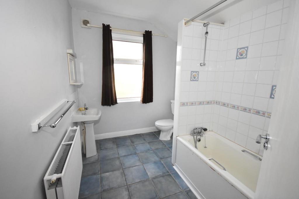 Bathroom.jpg