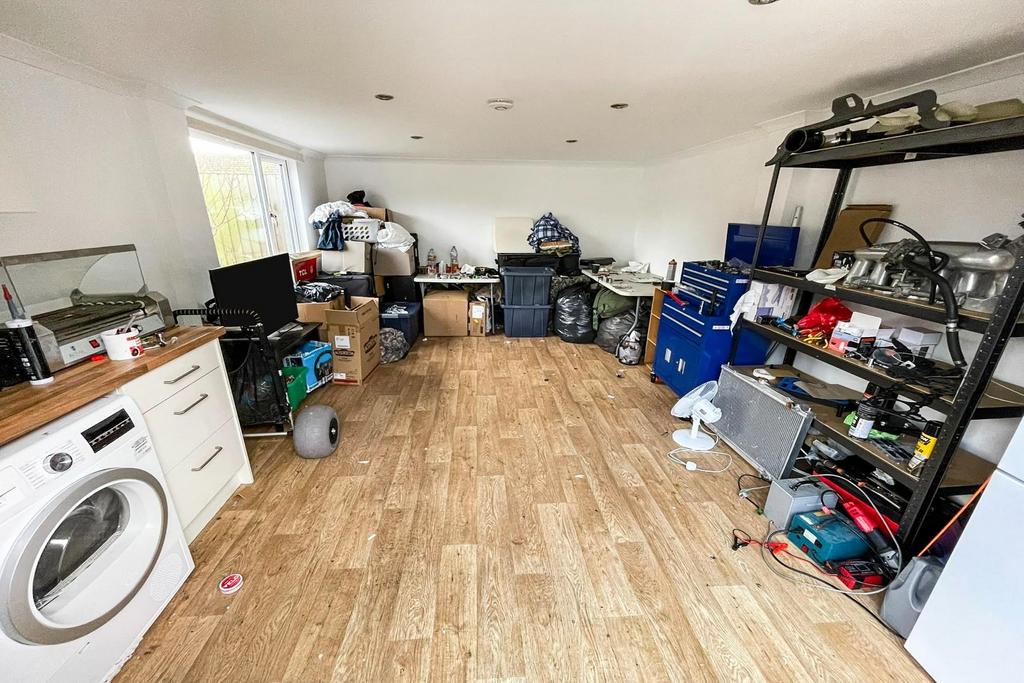 Tlc 889c02a3-112c-43ae-9f54-6db0098b316e e353407.j