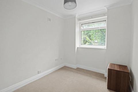 1 bedroom flat to rent, Castleview Road, Weybridge KT13