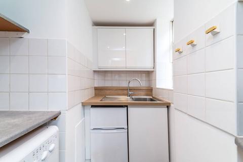 Studio for sale, Fetter Lane, City, London, EC4A
