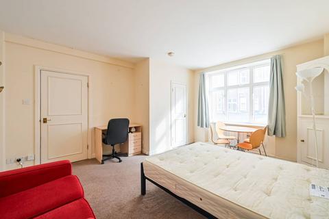 Studio for sale, Fetter Lane, City, London, EC4A