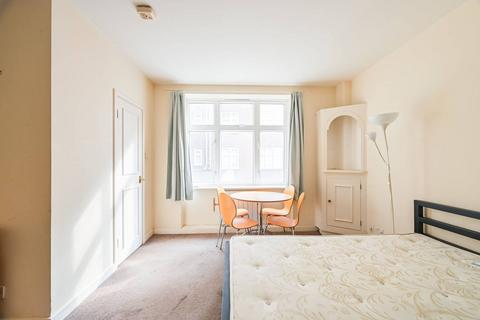 Studio for sale, Fetter Lane, City, London, EC4A