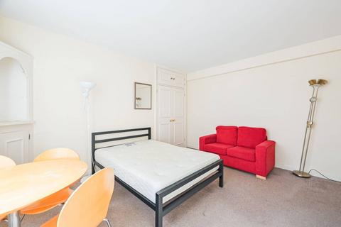 Studio for sale, Fetter Lane, City, London, EC4A