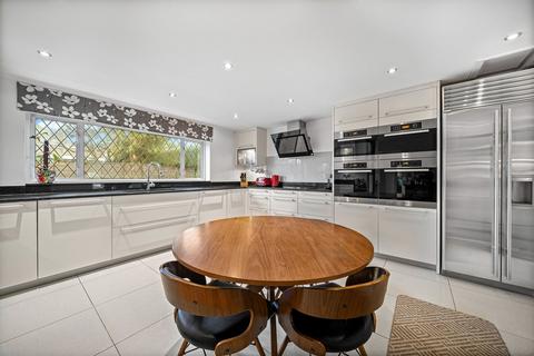 4 bedroom detached house for sale, Meadow Drive, Ripley