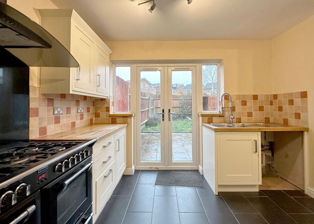 Kitchen / Dining Room