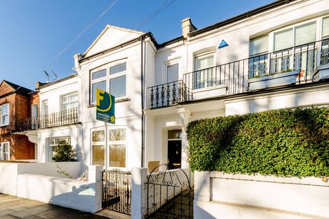 5 bedroom terraced house to rent, Swaffield Road, Earlsfield, London, SW18