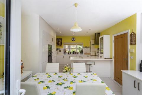 4 bedroom detached house for sale, Windle Royd Lane, Halifax HX2