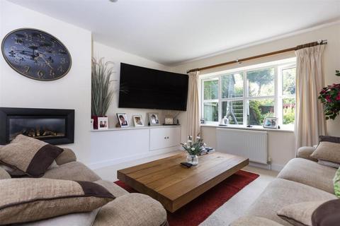 4 bedroom detached house for sale, Windle Royd Lane, Halifax HX2