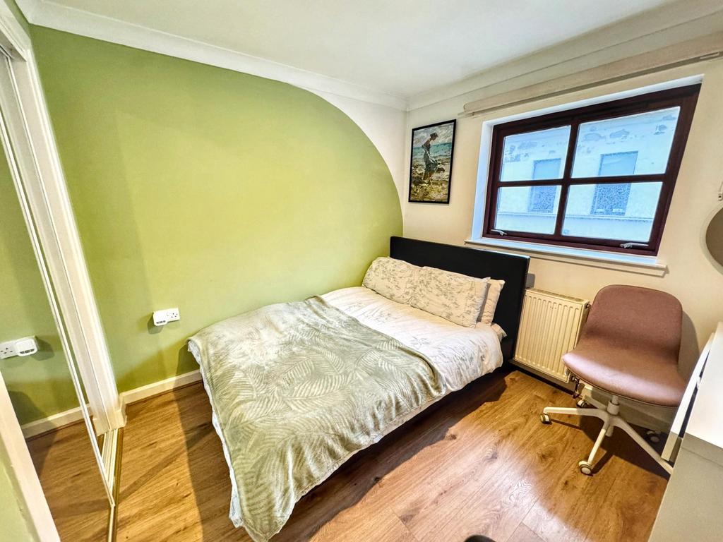 Bedroom 2 (1)