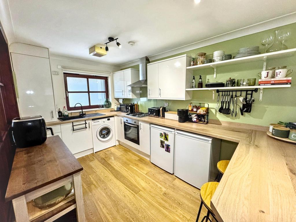 Kitchen 1