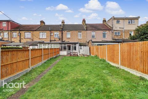 3 bedroom terraced house for sale, Lansdowne Road, Ilford