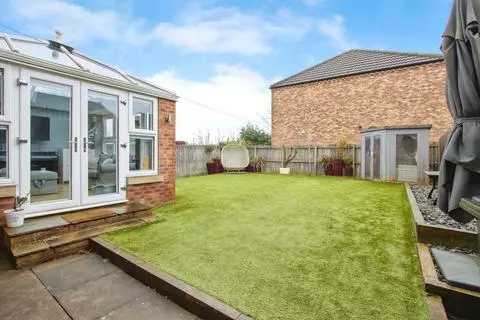 4 bedroom detached house for sale - Photo 16
