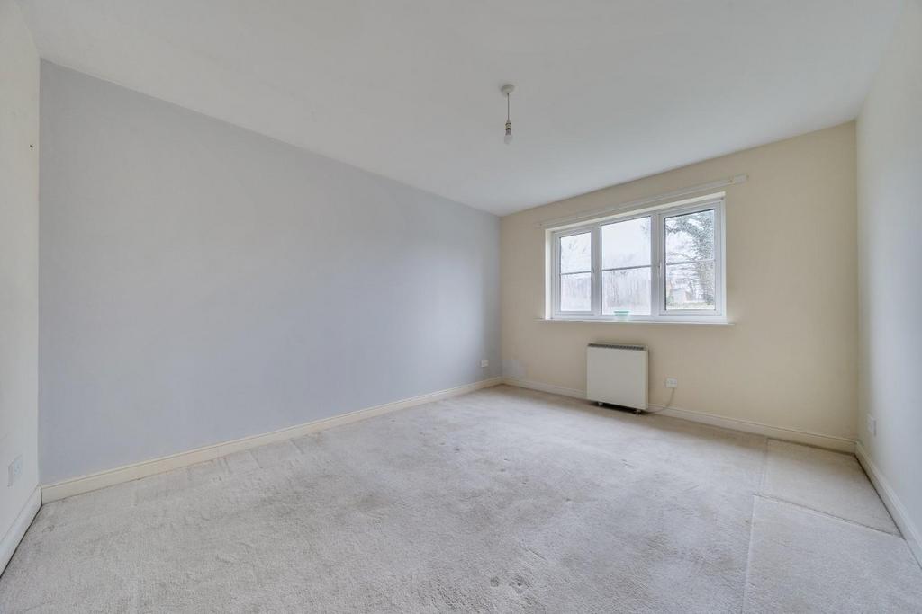 Bedroom 1.jpg