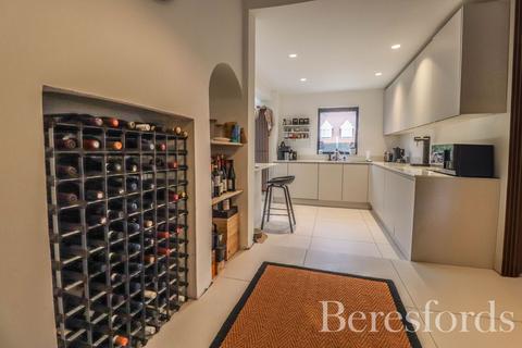 3 bedroom semi-detached house for sale, High Street, Kelvedon, CO5