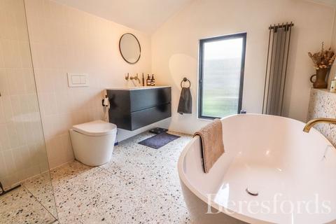 3 bedroom semi-detached house for sale, High Street, Kelvedon, CO5