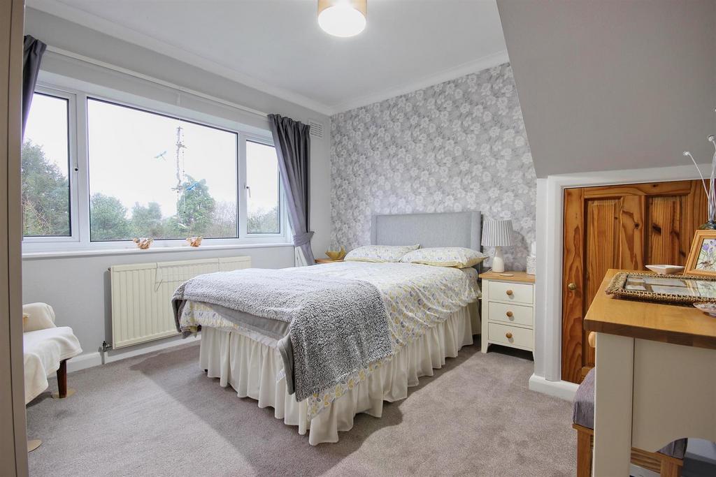 Bedroom 2 (rear)