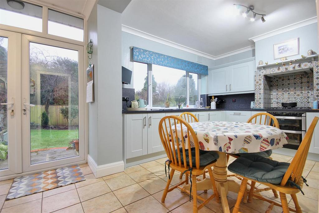 Dining kitchen