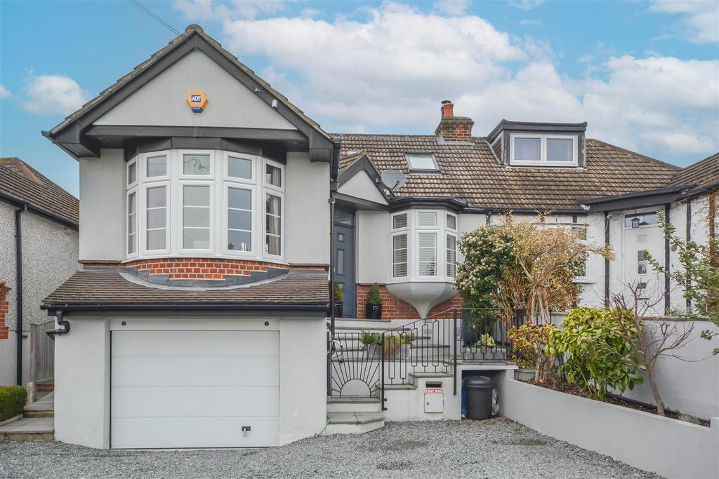 Detached house exterior, driveway, garage
