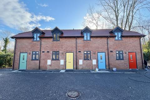 2 bedroom terraced house for sale, South Street, Hythe, SO45