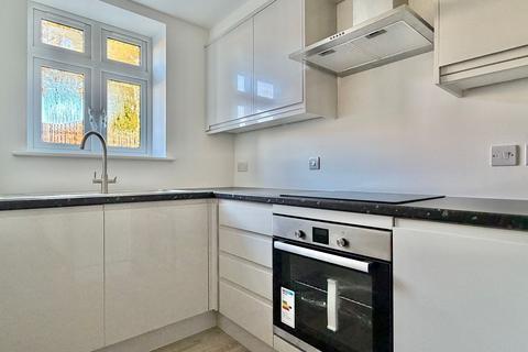 2 bedroom terraced house for sale, South Street, Hythe, SO45