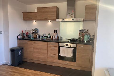 2 bedroom flat to rent, Mermaid House, Cross Street, PO1