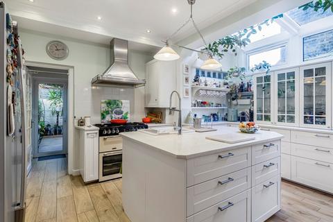 5 bedroom terraced house for sale, Greyhound Road, London N17