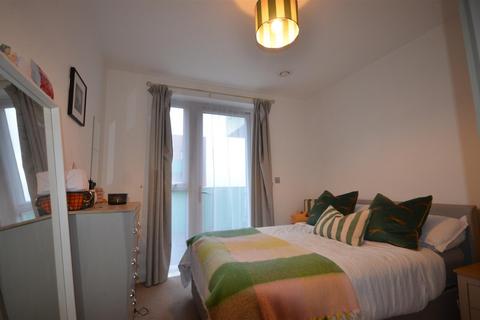 2 bedroom flat for sale, Matthews Close, Wembley
