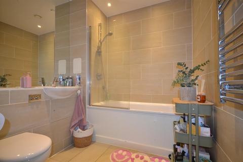 2 bedroom flat for sale, Matthews Close, Wembley