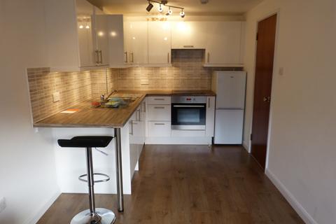 1 bedroom flat to rent, Britten Close London, NW11 7HB
