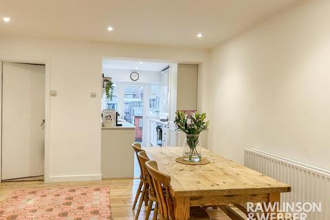 2 bedroom terraced house for sale, High Street, West Molesey KT8