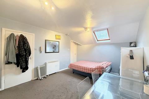 undefined, Nicholls Avenue, Uxbridge, UB8